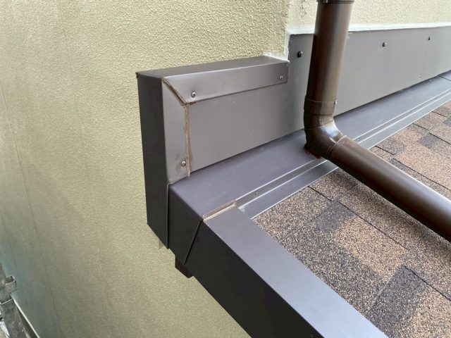 姫路市での壁際板金の施工